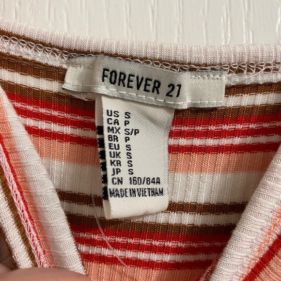 Tank top/ crop top - Picture 2 of 2